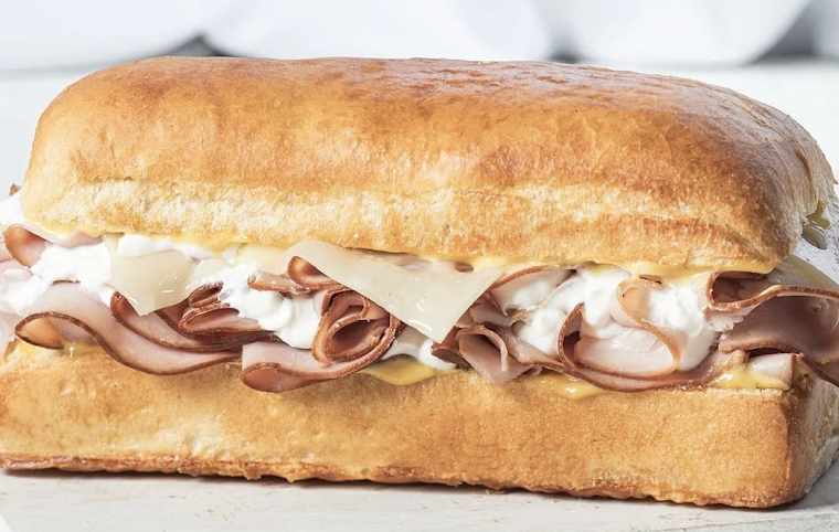 Earl of Sandwich signature dishes Chipotle Chicken Sandwich
Turkey Sandwich
Hawaiian BBQ